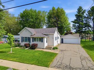 1617 E Blodgett St, Marshfield, WI 54449