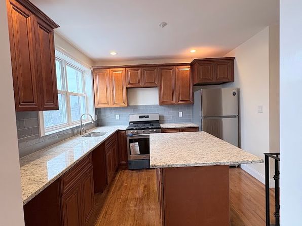 25 Winthrop Pl Floor 2