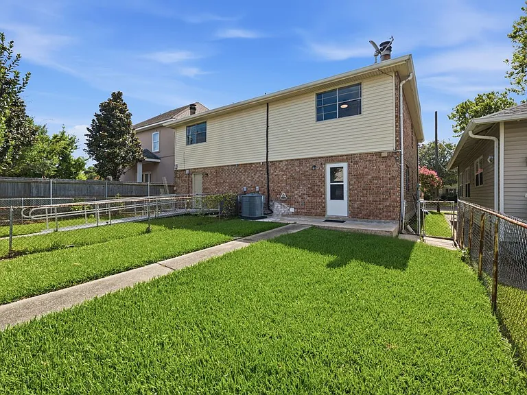 6182 Milne Blvd — Photo 14