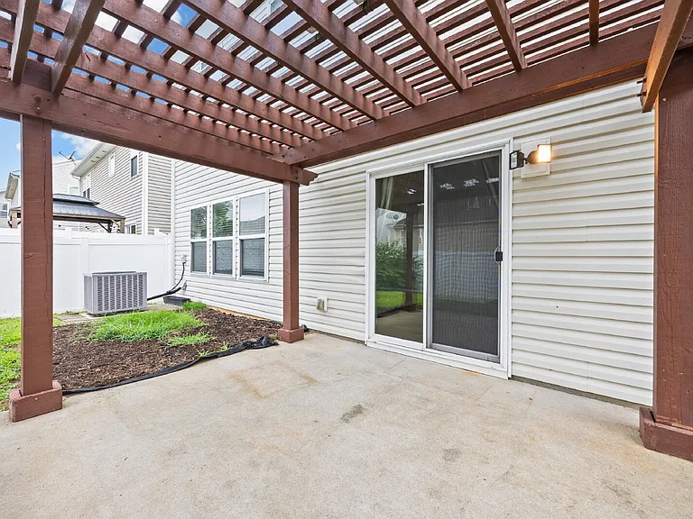 2206 Durand Rd — Photo 30