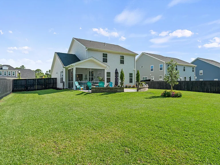106 Baneberry Ln — Photo 33
