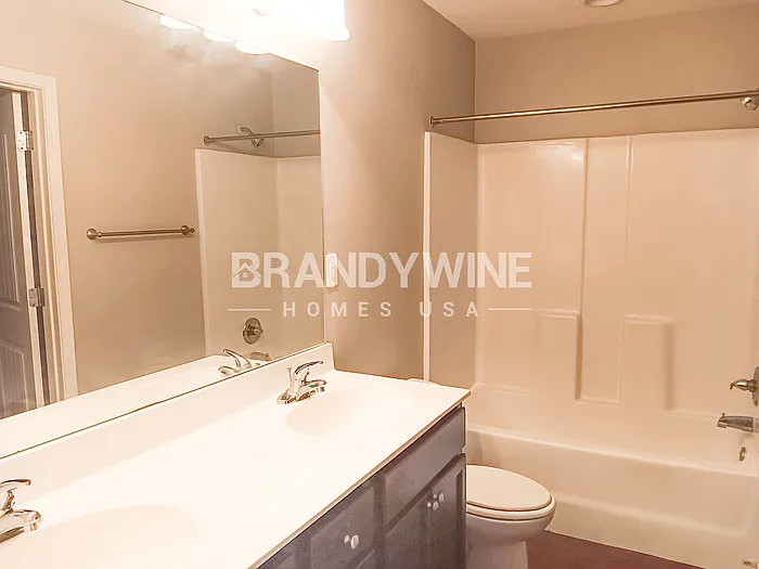 2260 Webbing Dr — Photo 5