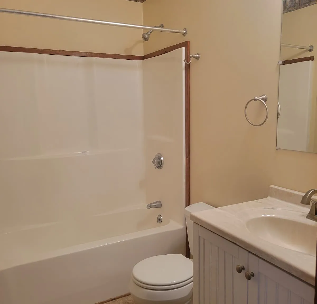 3 bed, 1.5 bath, 1200 sqft, $1,800 — Photo 3