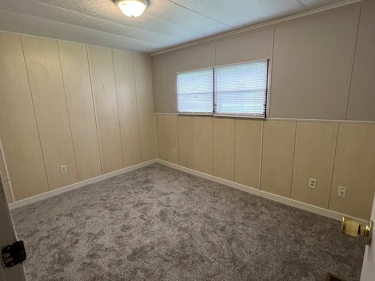 113 Speer Dr — Photo 16