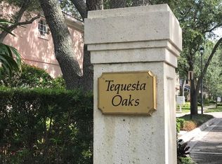 10 Oakleaf Ct, Tequesta, FL 33469