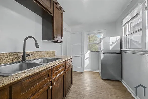 4523 1/2 Wesley Ave — Photo 7
