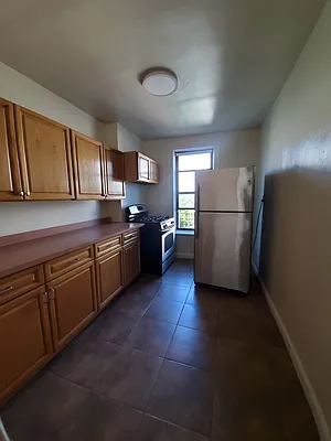 Rented by Paragon Real Estate Corporation | media 14