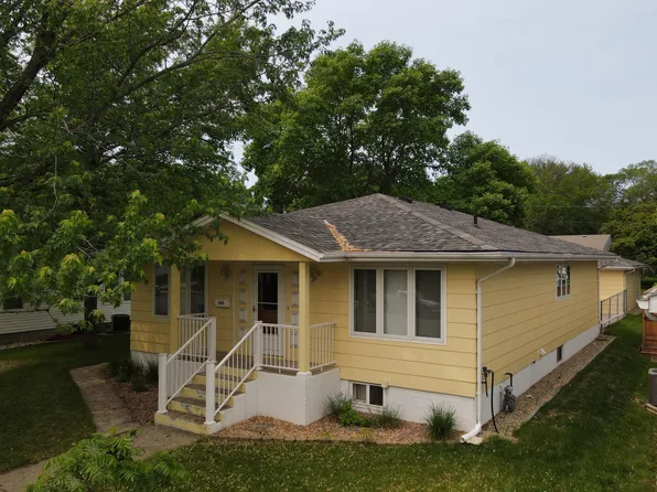 305 S Minnesota St, Mitchell, SD 57301