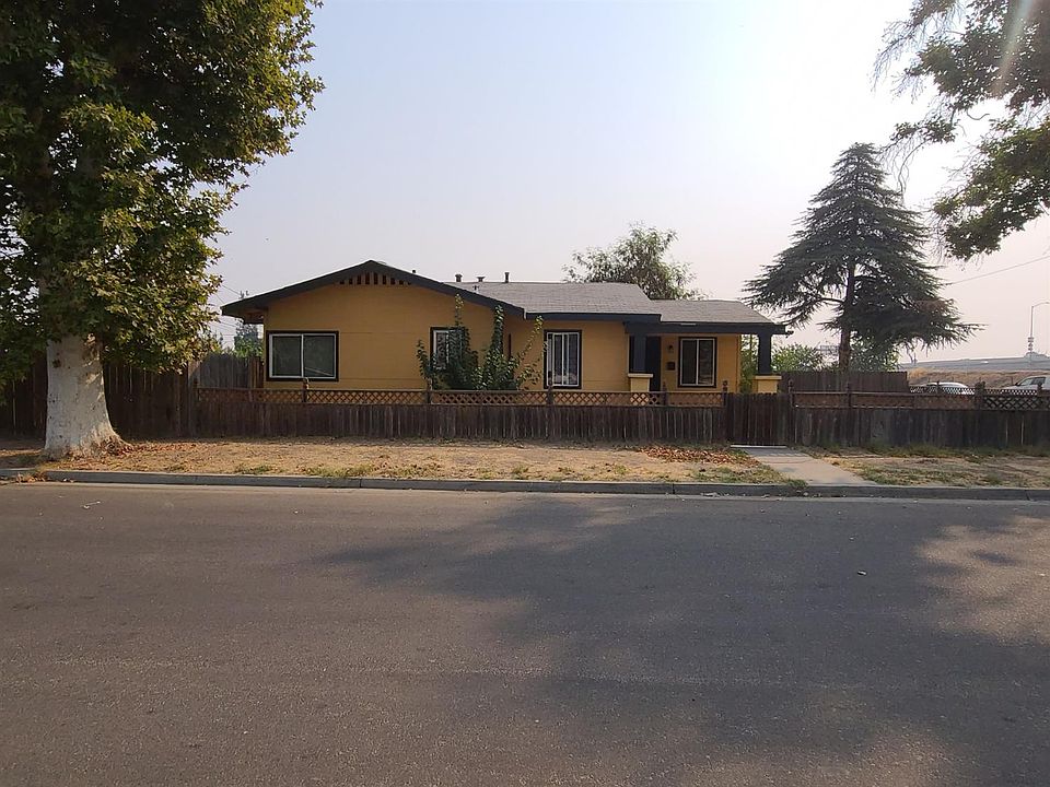 2nd image of 3501 E Tyler Ave