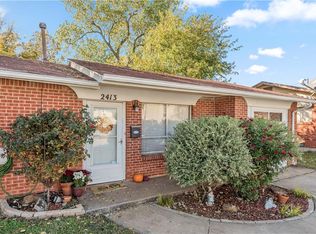 2413 N Nottingham Way, Moore, OK 73160