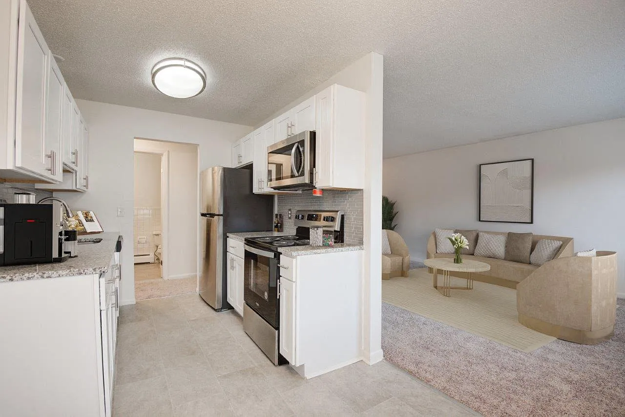 Knollwood Manor Apartment Homes — Photo 2