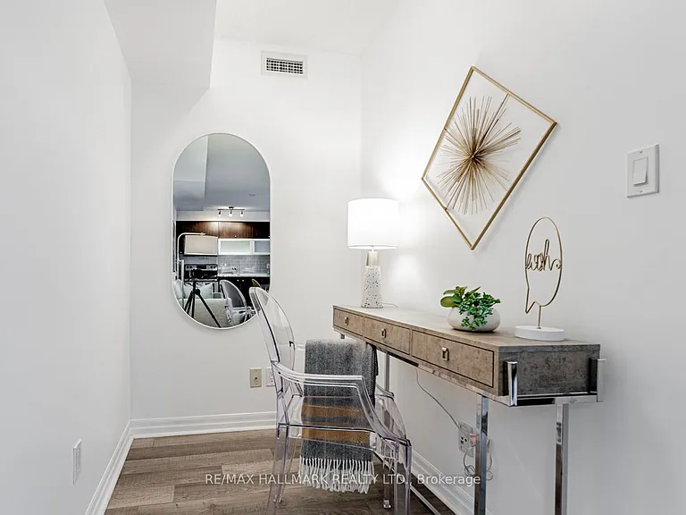 2015 Sheppard Ave E #1905 — Photo 10