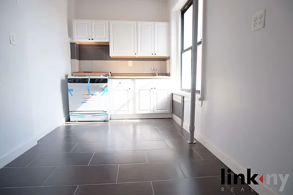 Rented by Link NY Realty | media 5