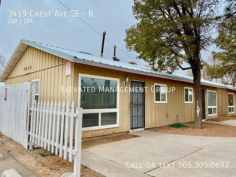 3419 Crest Ave SE #B — Photo 2