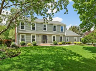 373 Nickelby Ct, Delafield, WI 53018