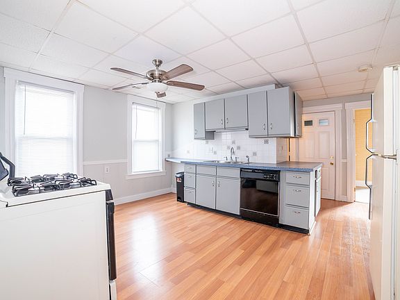 3rd image of 18 Gage St APT 1