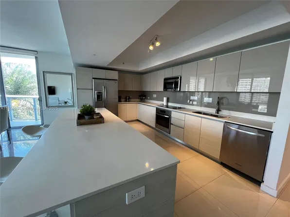 2600 E Hallandale Beach Blvd #T401, Hallandale, FL 33009