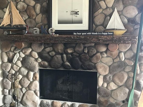 4th image of 25 Interlaken Dr #1