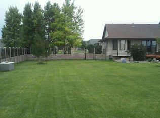 16 Gaensslen Dr, Green River, WY 82935