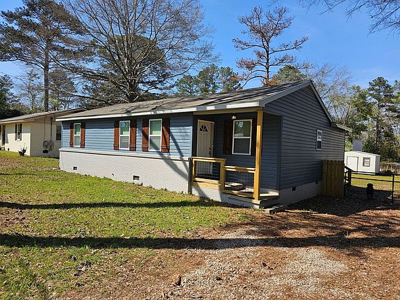 3rd image of 1533 Emily Ave