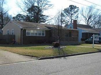1st image of 3513 South St