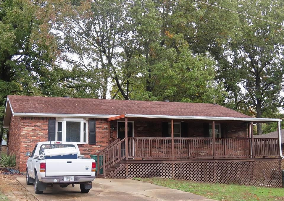 1st image of 607 Seminole Dr
