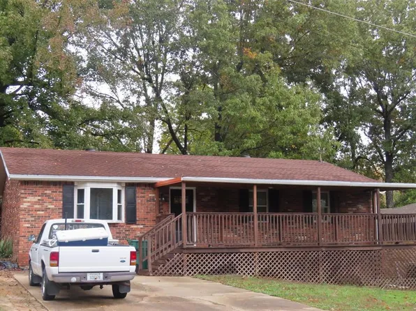 607 Seminole Dr, Madisonville, KY 42431