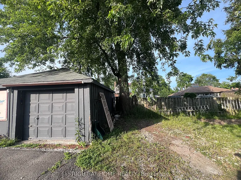 169 Bayfield St #3 — Photo 11