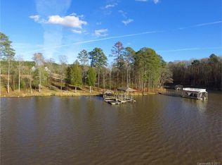 10207 Lakeshore Dr, Lancaster, SC 29720