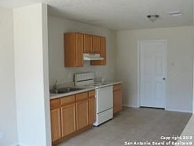 3rd image of 10050 Sungate Park