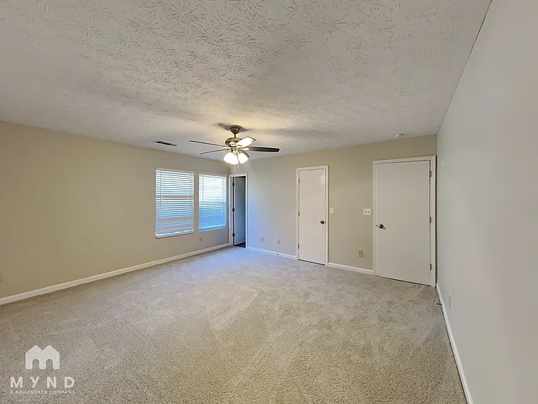 5631 Regency Manor Ct — Photo 11
