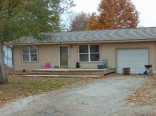 324 E 8th St, Adrian, MO 64720