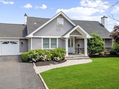 211 Eaton Lane, West Islip, NY, 11795