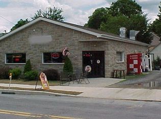 302 Pennsylvania Ave, Matamoras, PA 18336