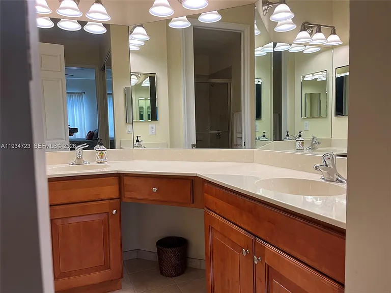 3500 Oaks Clubhouse Dr #308 — Photo 40