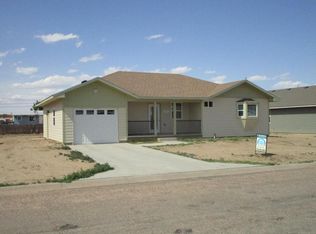 1106 Robroyce Ave, Lakin, KS 67860