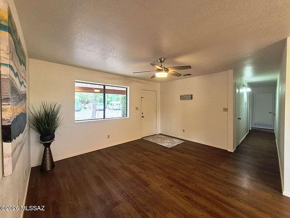 4th image of 443 Aleta Ct