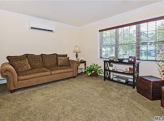 5th image of 15 Curlin Ln