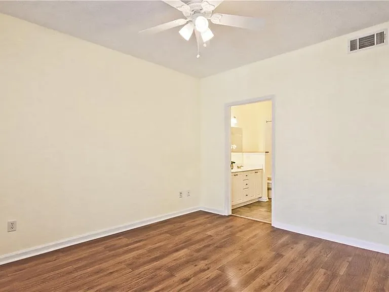 8102 Woodland Ln #8102 — Photo 23