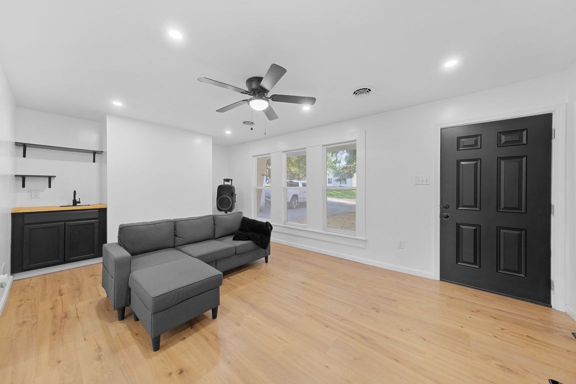 next background image