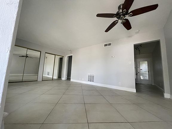 3rd image of 1708 NE 20th Ave APT 6