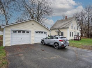 11 Curve St, Wilton, ME 04294