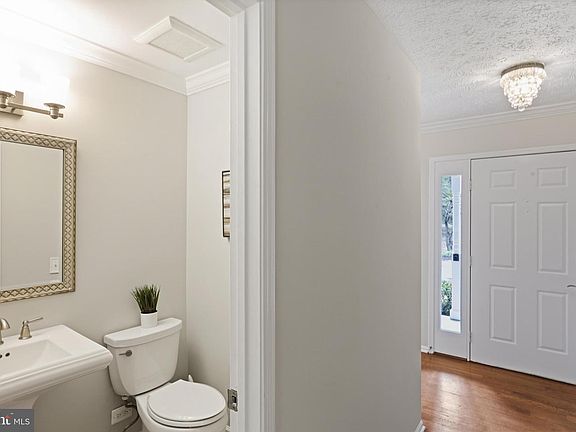 4th image of 1322 Quail Ridge Dr