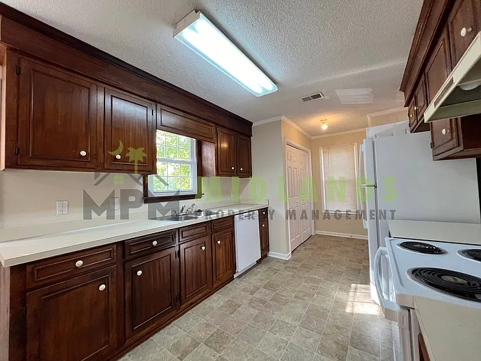 200 Cranewater Dr — Photo 8