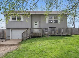 301 Maple Ter, Wellsville, KS 66092
