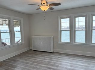 3175 Van Alstyne St, Wyandotte, MI 48192