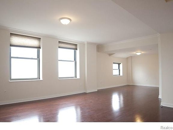 2nd image of 1135 Shelby St #4/2402