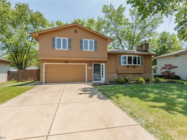 8373 Lincolnshire Blvd, Strongsville, OH 44149