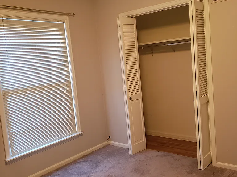 1319 W Daytona Dr #1 — Photo 8