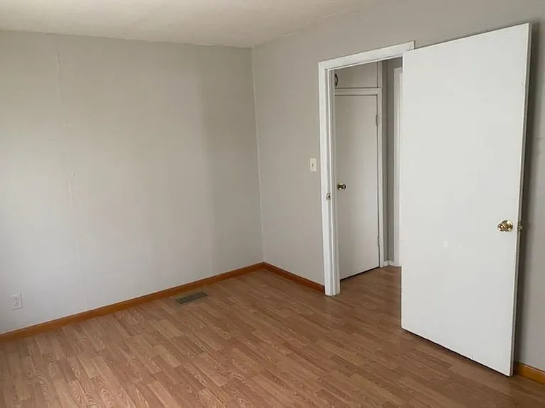 1711 W Main St — Photo 7